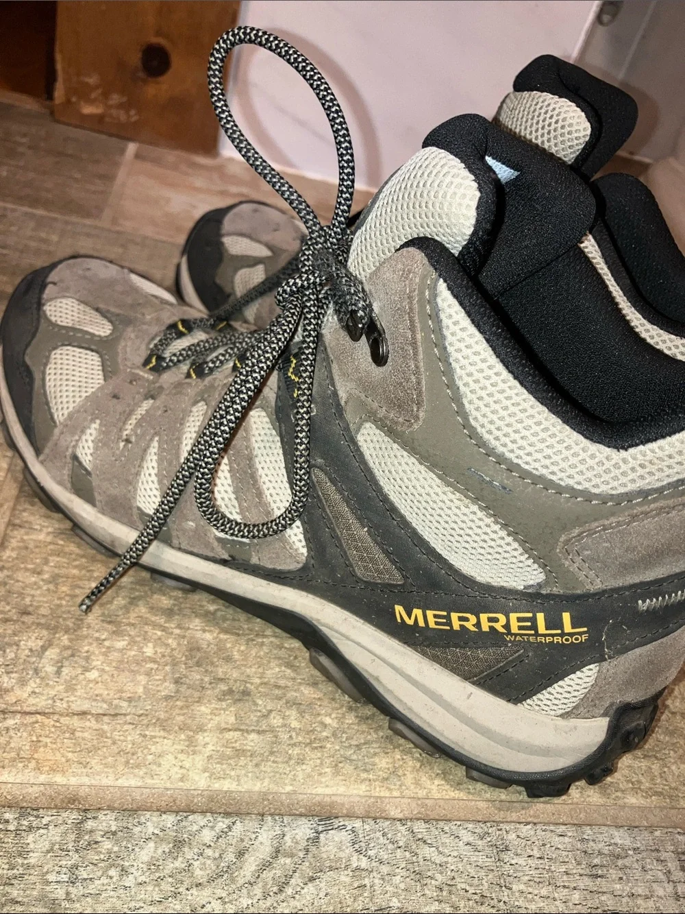 Merrell Accentor 3 Mid MENS HIKING BOOTS 10.5